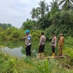 Pastikan Kesiapan Sumber Air, Polsek Kubu Lakukan Pengecekan Kanal dan Embung di Kawasan Rawan Karhutla